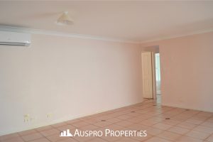 145 Ulinga Crescent, Parkinson, QLD  4115 Australia