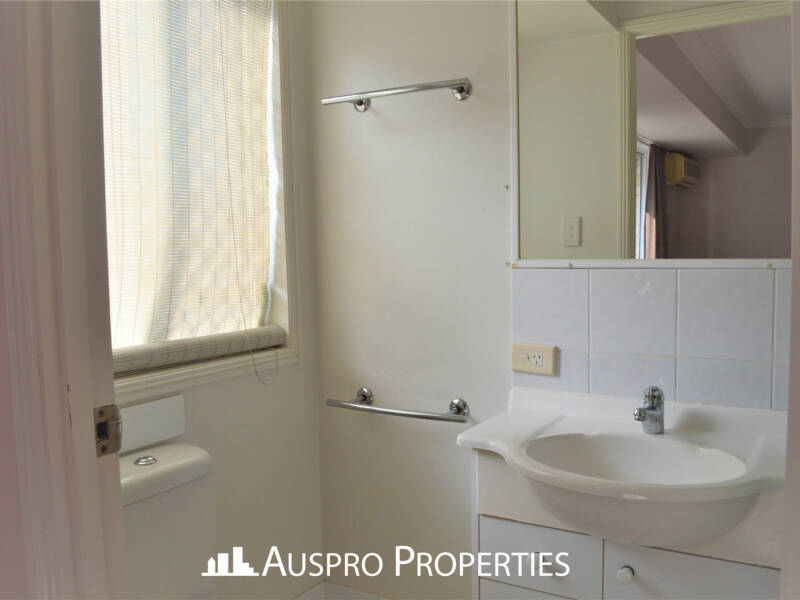 145 Ulinga Crescent, Parkinson, QLD  4115 Australia
