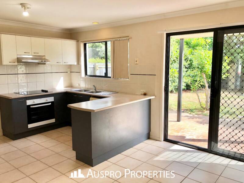25/25 Buckingham St, Eight Mile Plains, QLD 4113 Australia