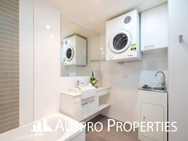 1315/5 Cremin St, Upper Mount Gravatt , Queensland 4122 Australia