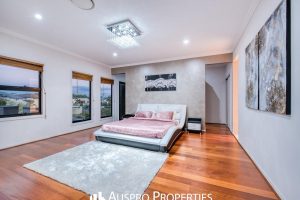 16 Elderbury Place, Stretton, QLD 4116 Australia