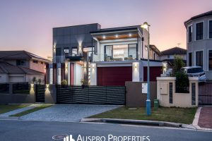 16 Elderbury Place, Stretton, QLD 4116 Australia