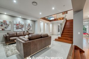 16 Elderbury Place, Stretton, QLD 4116 Australia