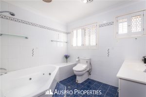 12 Tapioca St, Eight Mile Plains, QLD 4113 Australia