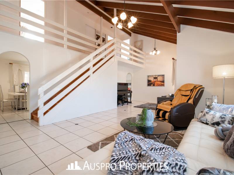 12 Tapioca St, Eight Mile Plains, QLD 4113 Australia