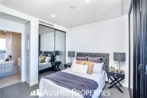 158  Old Burleigh Road , Broadbeach , QLD  4218 Australia
