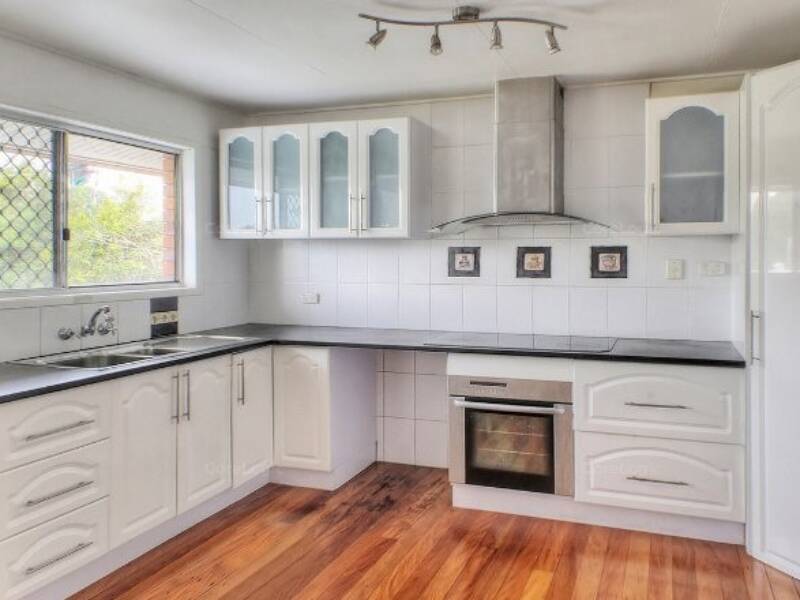 5 Warrigal Road, RUNCORN, QLD 4113 AUSTRALIA