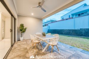 36 Hawthorn Circuit, Stretton, QLD 4116