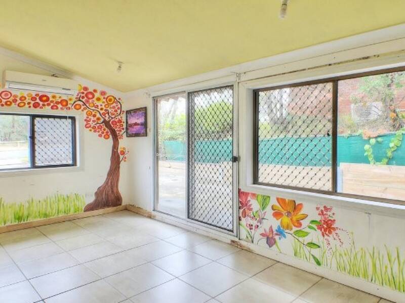5 Warrigal Road, RUNCORN, QLD 4113 AUSTRALIA
