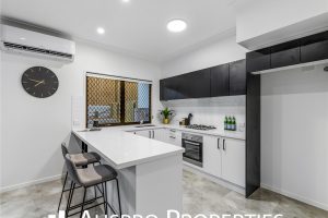 584 Gowan Road, Stretton, QLD 4116 Australia