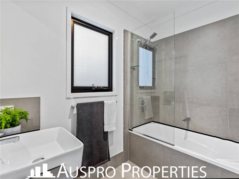 584 Gowan Road, Stretton, QLD 4116 Australia