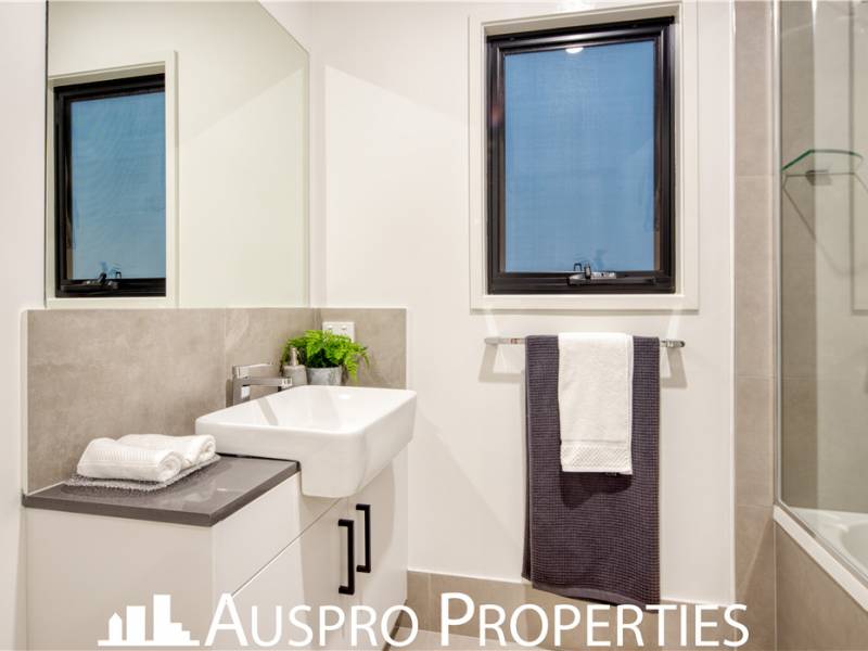 584 Gowan Road, Stretton, QLD 4116 Australia
