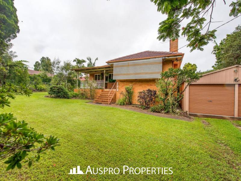 303  Warrigal Rd, EIGHT MILE PLAINS, QLD 4113 Australia