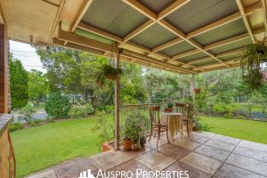 303  Warrigal Rd, EIGHT MILE PLAINS, QLD 4113 Australia