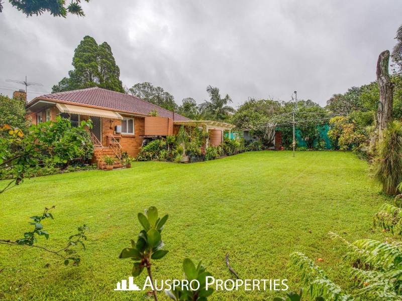 303  Warrigal Rd, EIGHT MILE PLAINS, QLD 4113 Australia
