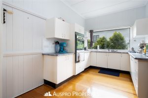 43 Holland Rd, Holland Park, QLD 4121 Australia