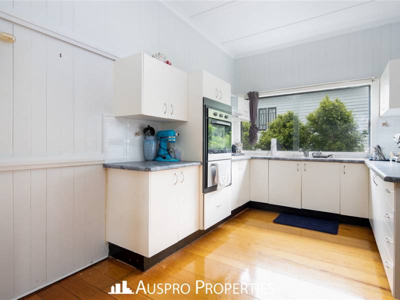 43 Holland Rd, Holland Park, QLD 4121 Australia
