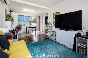 43 Holland Rd, Holland Park, QLD 4121 Australia