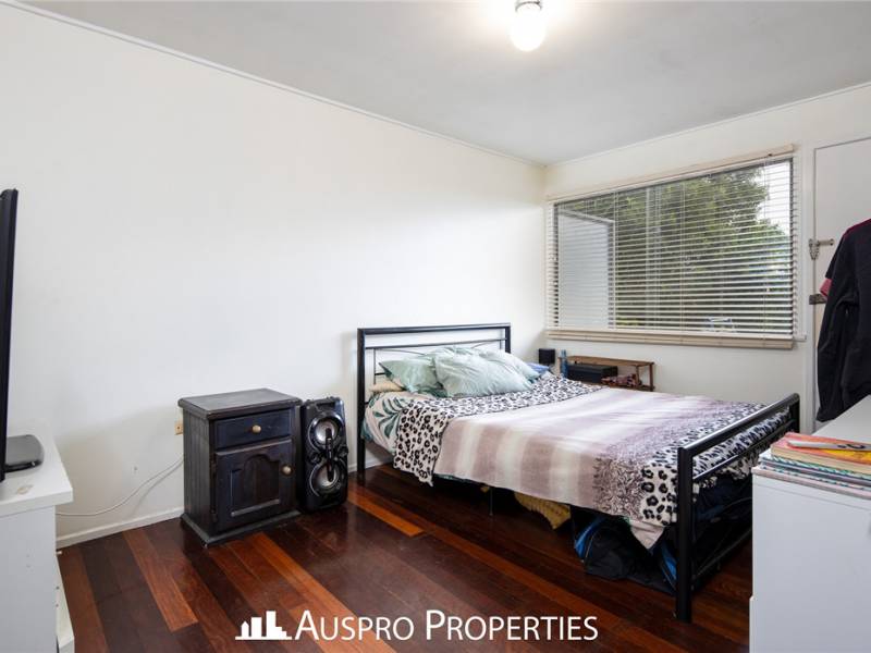 43 Holland Rd, Holland Park, QLD 4121 Australia