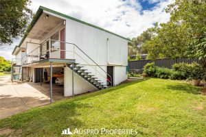 43 Holland Rd, Holland Park, QLD 4121 Australia