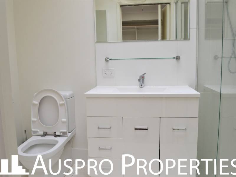 18 Firthshire Street, MANSFIELD, QLD 4122 Australia