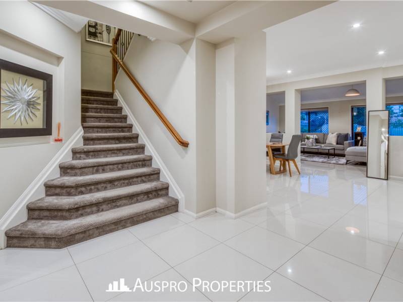22 Raincliffe Place, Calamvale, QLD 4116 Australia