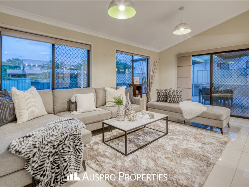 22 Raincliffe Place, Calamvale, QLD 4116 Australia