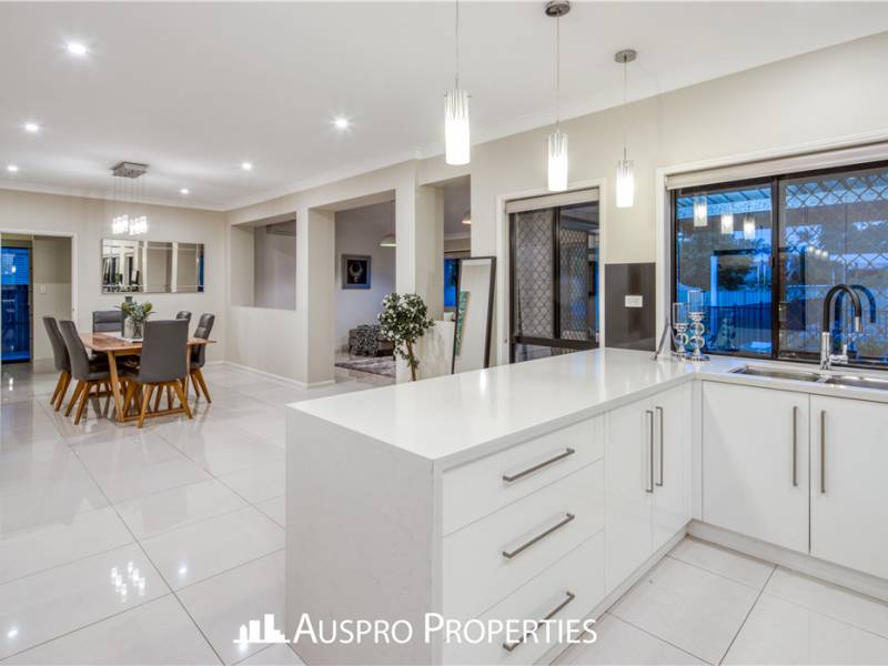 22 Raincliffe Place, Calamvale, QLD 4116 Australia