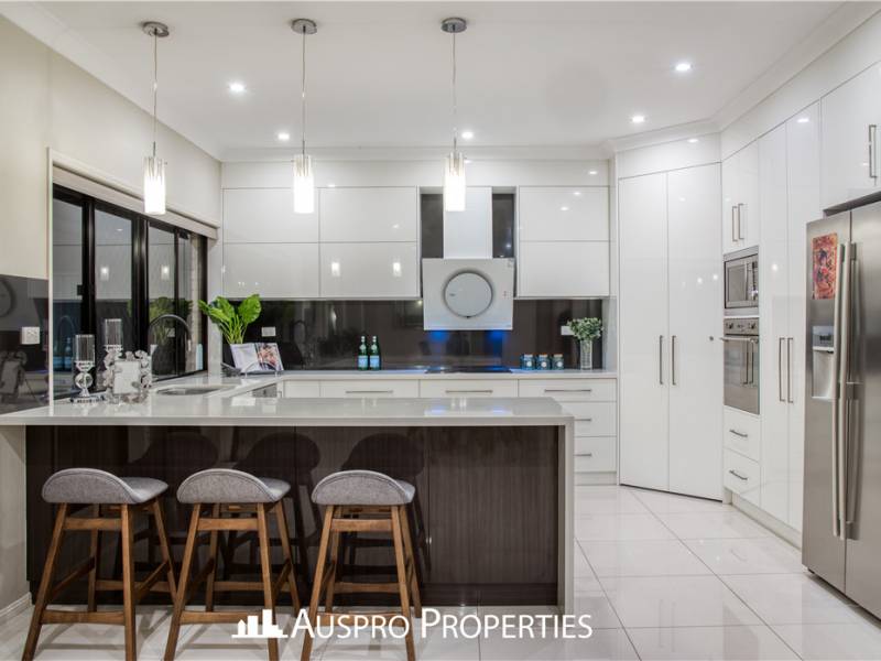 22 Raincliffe Place, Calamvale, QLD 4116 Australia