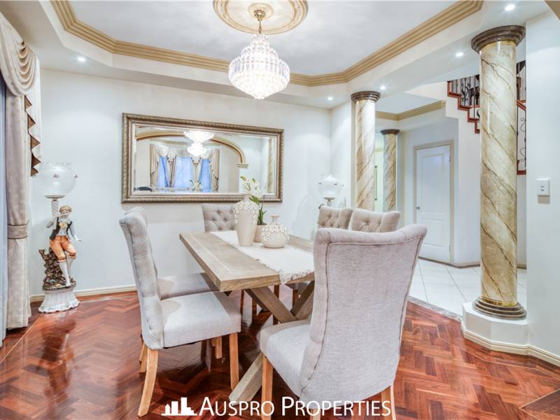 79 The Parkway, Stretton, QLD 4116 Australia