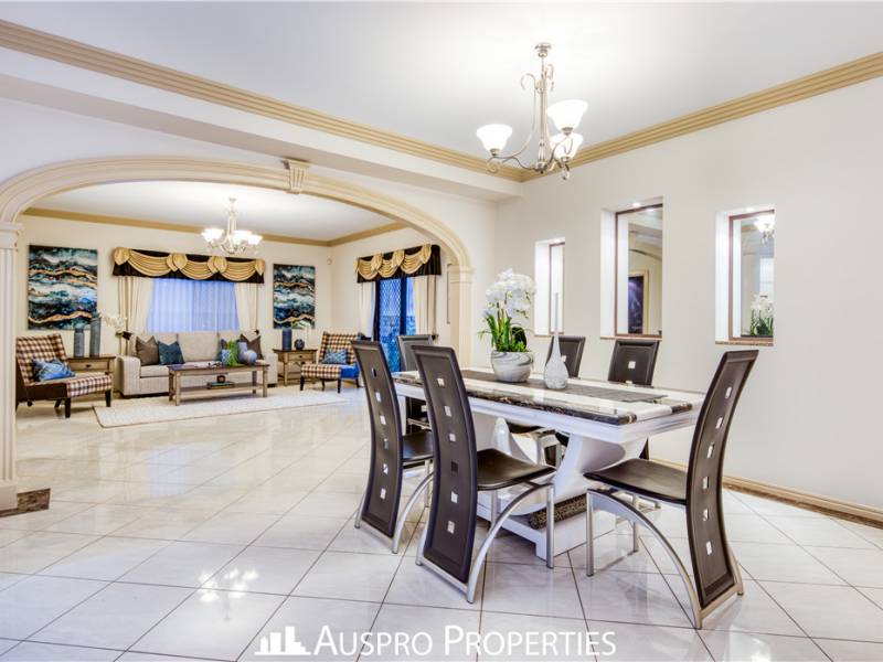 79 The Parkway, Stretton, QLD 4116 Australia