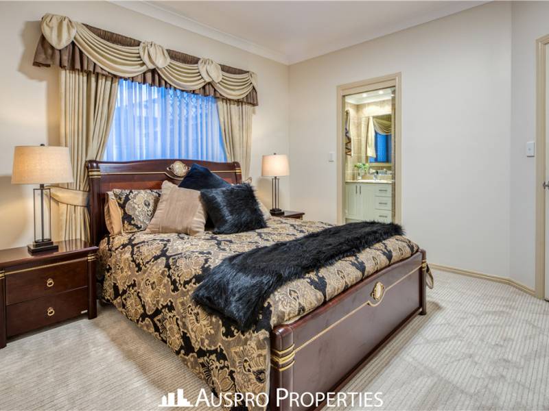 79 The Parkway, Stretton, QLD 4116 Australia
