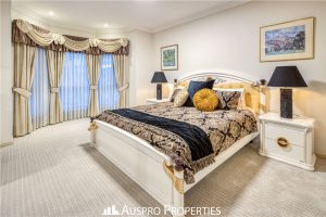79 The Parkway, Stretton, QLD 4116 Australia