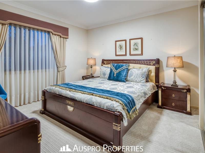 79 The Parkway, Stretton, QLD 4116 Australia
