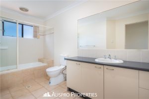 EIGHT MILE PLAINS, QLD 4113 Australia