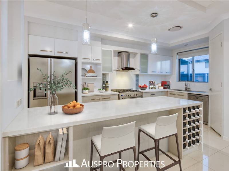 27 Peachtree Pl, Stretton, QLD 4116 Australia