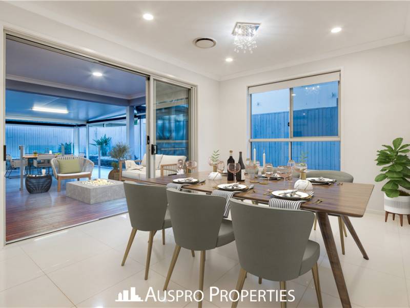 27 Peachtree Pl, Stretton, QLD 4116 Australia