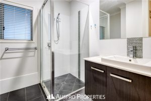 27 Peachtree Pl, Stretton, QLD 4116 Australia
