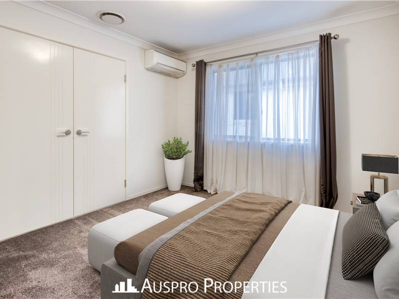 27 Peachtree Pl, Stretton, QLD 4116 Australia
