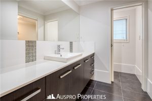 27 Peachtree Pl, Stretton, QLD 4116 Australia