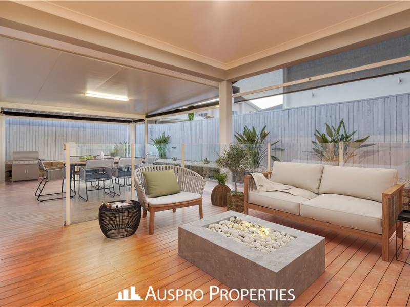 27 Peachtree Pl, Stretton, QLD 4116 Australia