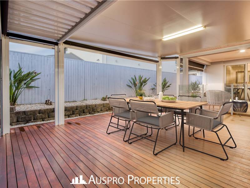27 Peachtree Pl, Stretton, QLD 4116 Australia