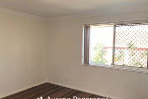 28 Nevern St, Macgregor, QLD 4109 Australia