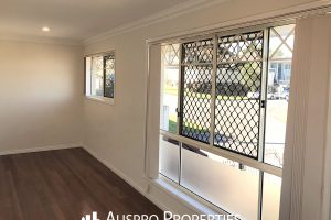 28 Nevern St, Macgregor, QLD 4109 Australia
