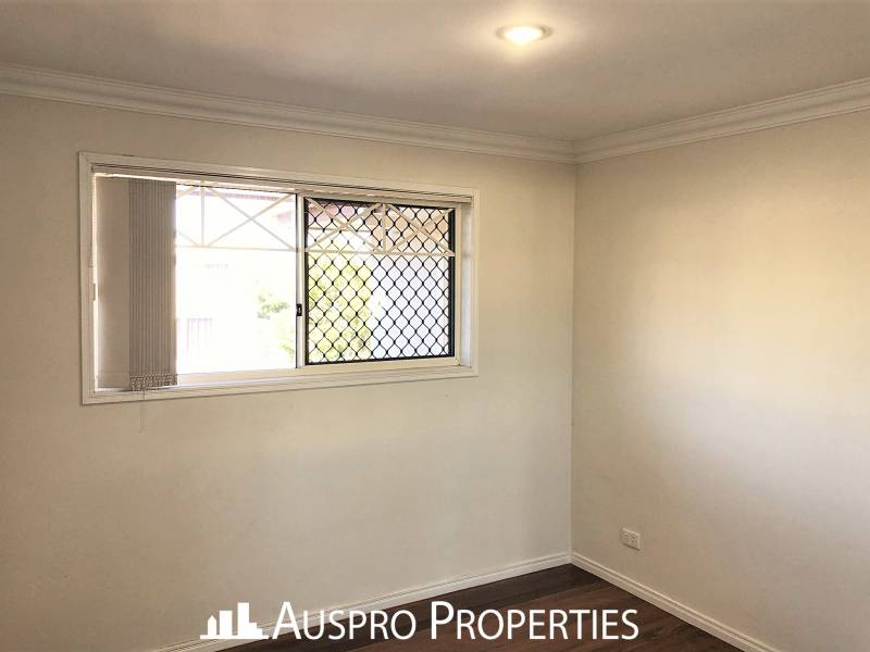 28 Nevern St, Macgregor, QLD 4109 Australia