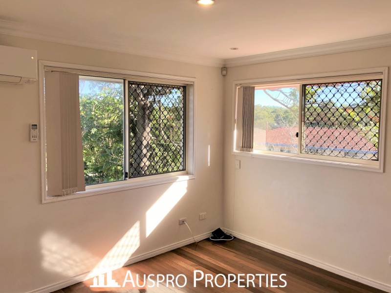 28 Nevern St, Macgregor, QLD 4109 Australia