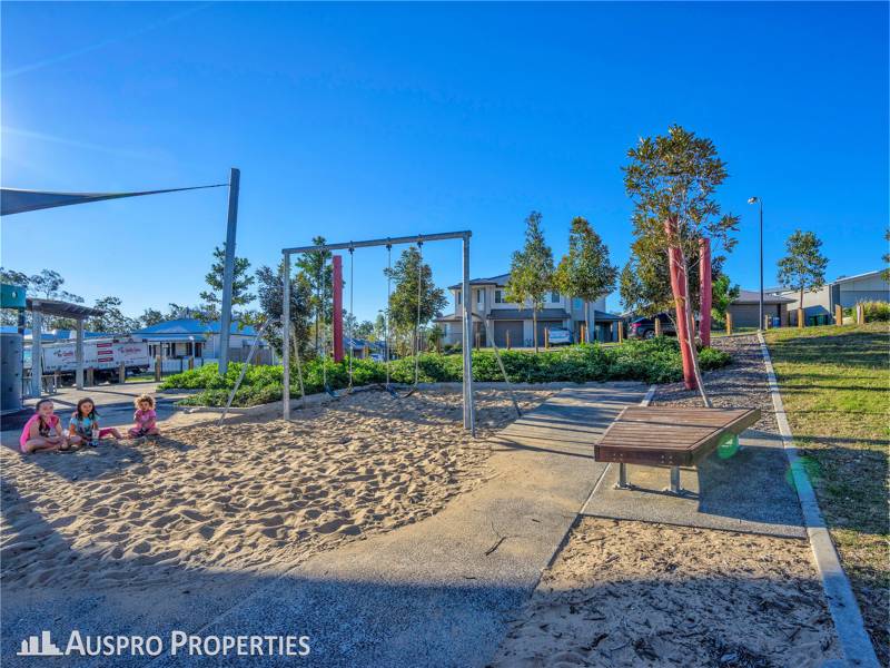 30 Nova Street , Waterford , QLD 4133 Australia
