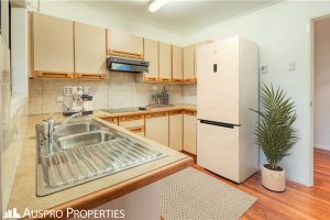 5 Lomandra Street, Robertson , QLD 4109 Australia