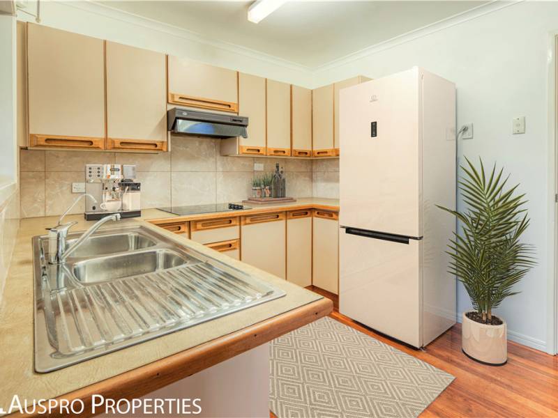 5 Lomandra Street, Robertson , QLD 4109 Australia