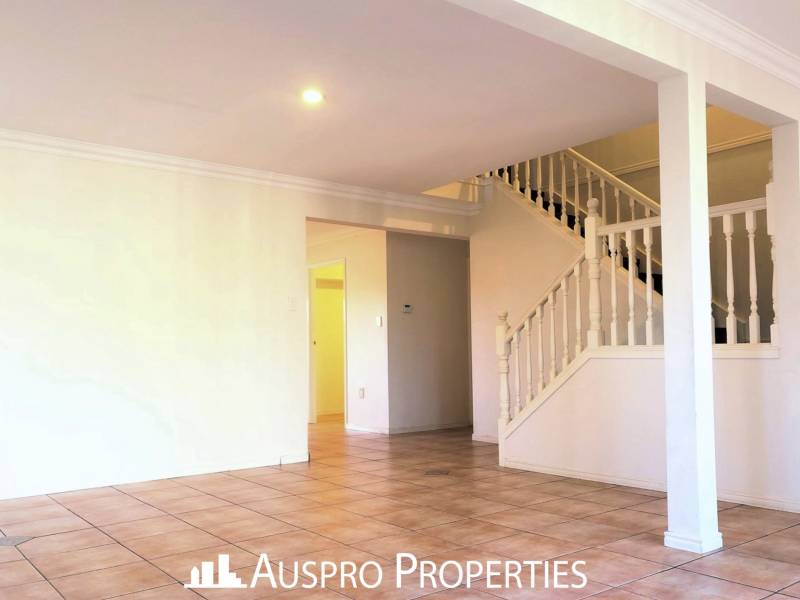 28 Nevern St, Macgregor, QLD 4109 Australia